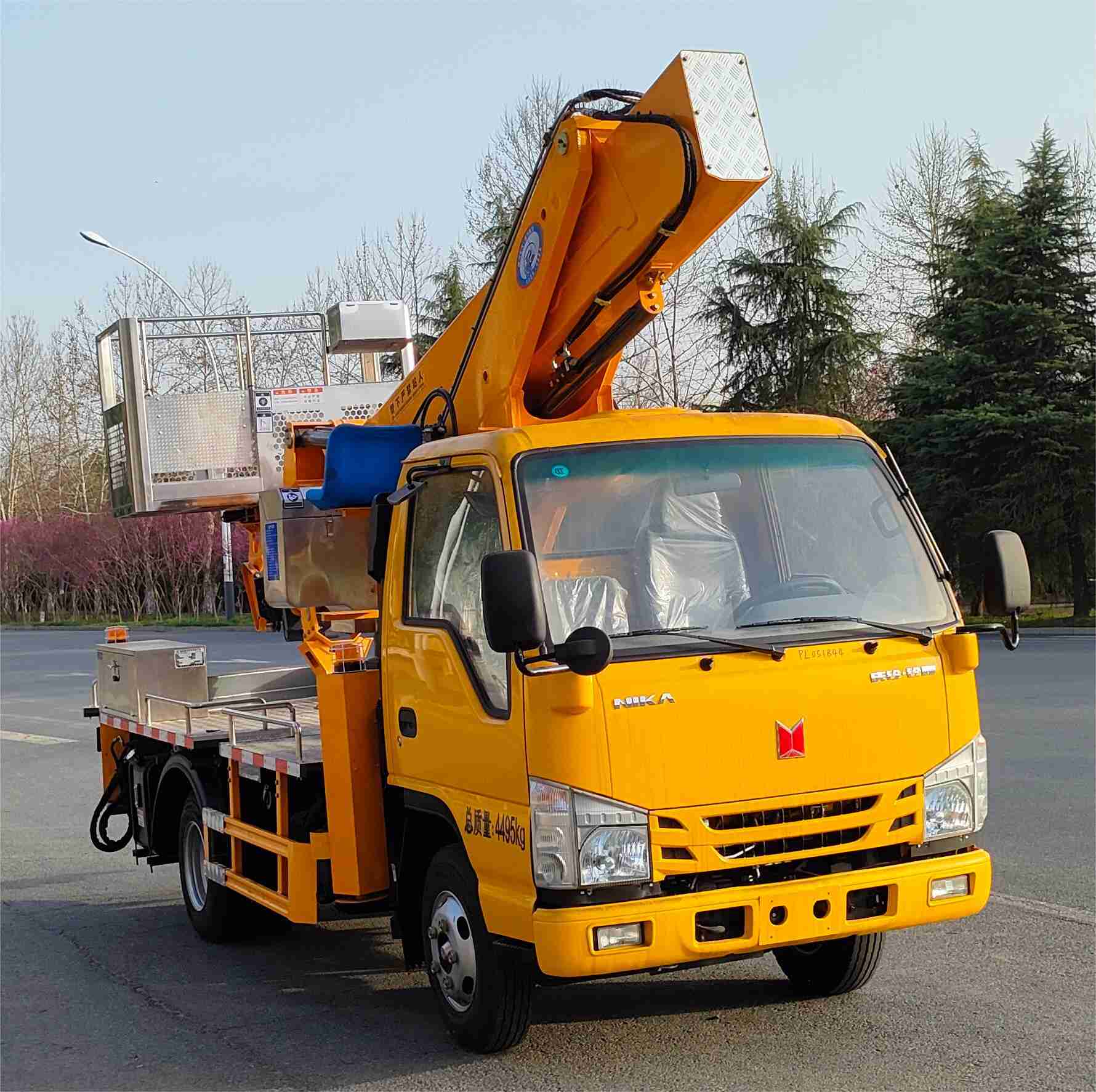 瑞力星牌RLQ5040JGKQ6高空作業(yè)車