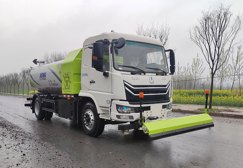 徐工牌XGH5180GQXYBEV純電動清洗車