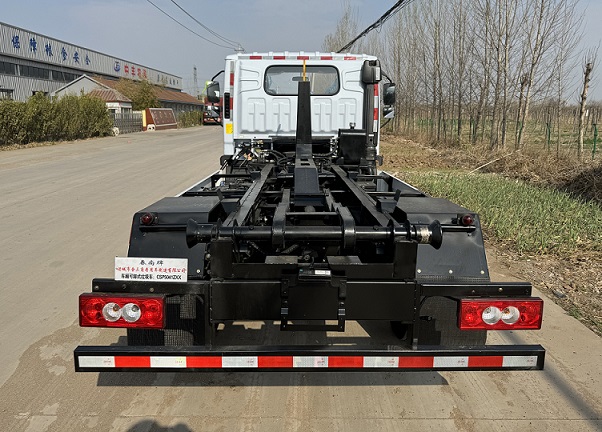 春尚牌CSP5041ZXX車廂可卸式垃圾車公告圖片