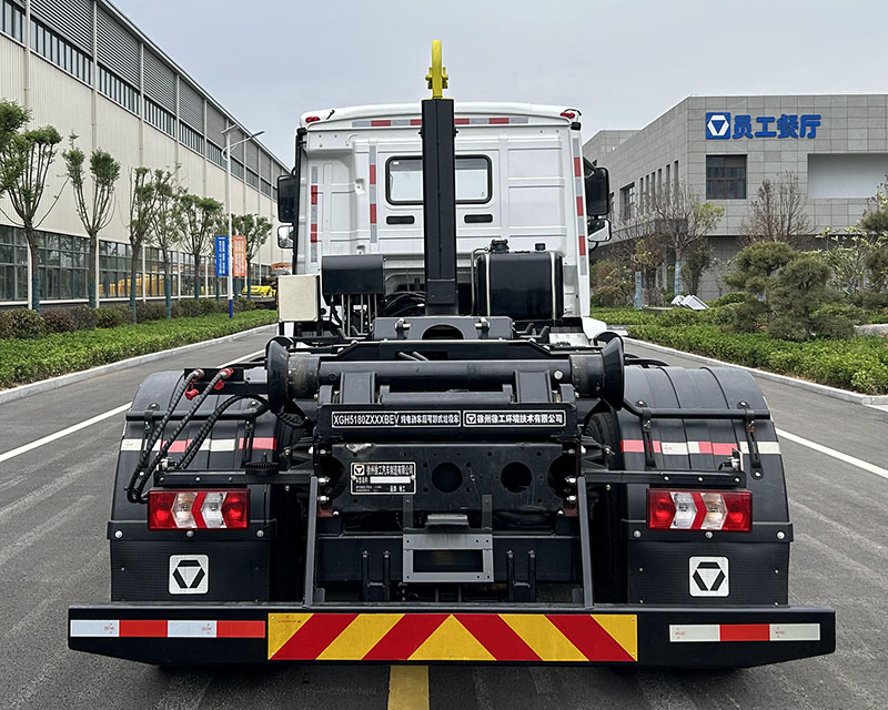 徐工牌XGH5180ZXXXBEV純電動車廂可卸式垃圾車公告圖片