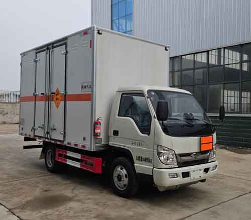 百捷牌QYY5040XQYBJ6爆破器材運(yùn)輸車