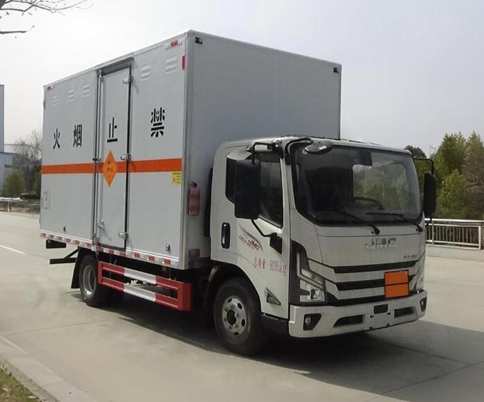 程力牌CL5099XQY6BXW爆破器材運輸車