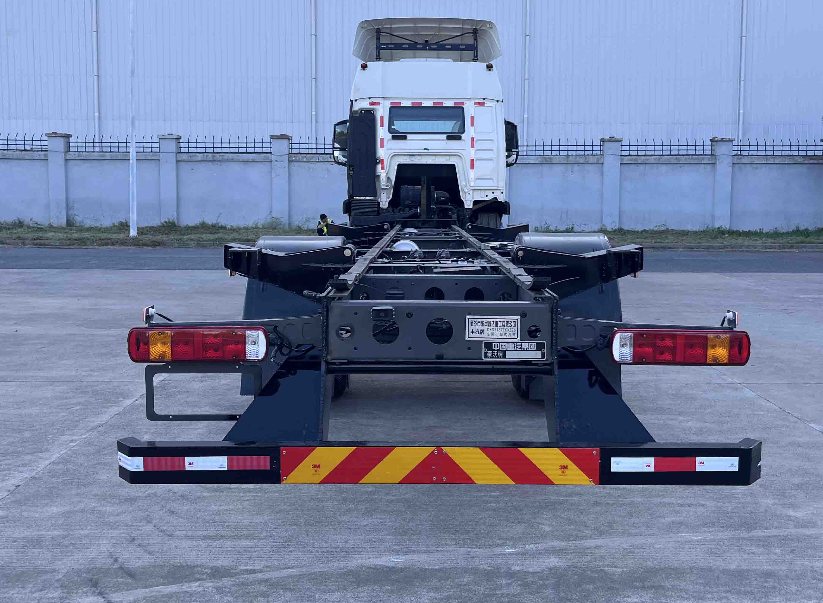 豐汽牌DXD5187ZKXZZ6車廂可卸式汽車公告圖片