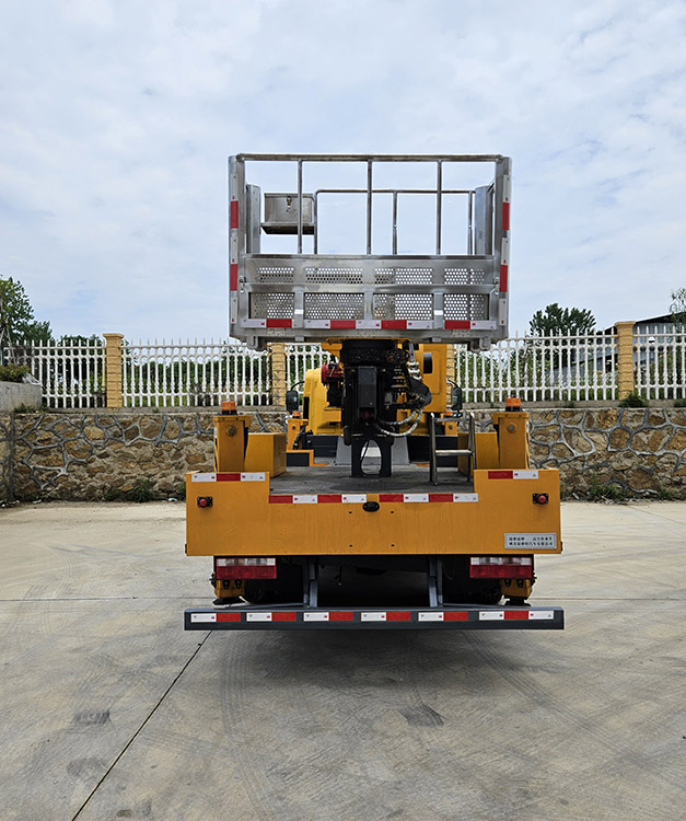 瑞雅晟牌RRR5120JGKC高空作業(yè)車公告圖片