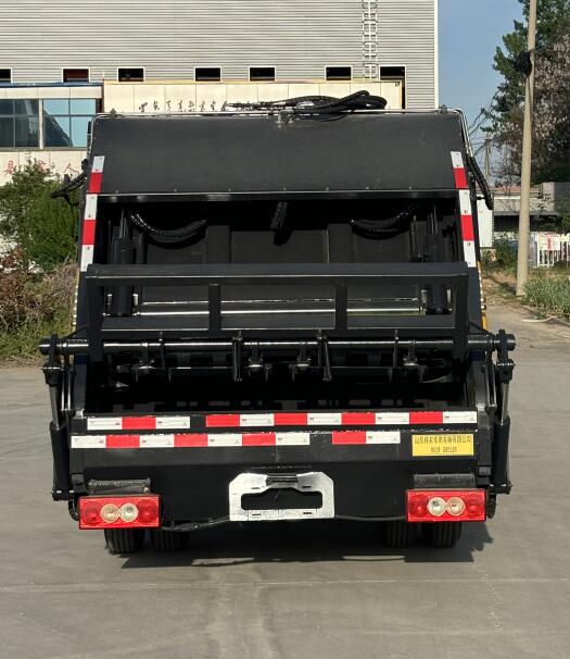 祥農(nóng)達牌SGW5041ZYSBJ6壓縮式垃圾車公告圖片