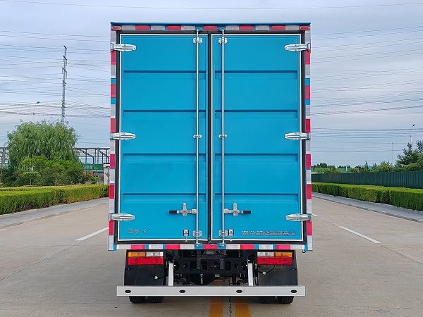 藍(lán)擎牌YTQ5042XXYKJEV341-LQ純電動(dòng)廂式運(yùn)輸車(chē)公告圖片