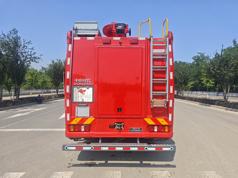 中卓時(shí)代牌ZXF5381GXFSG180/ST6水罐消防車公告圖片