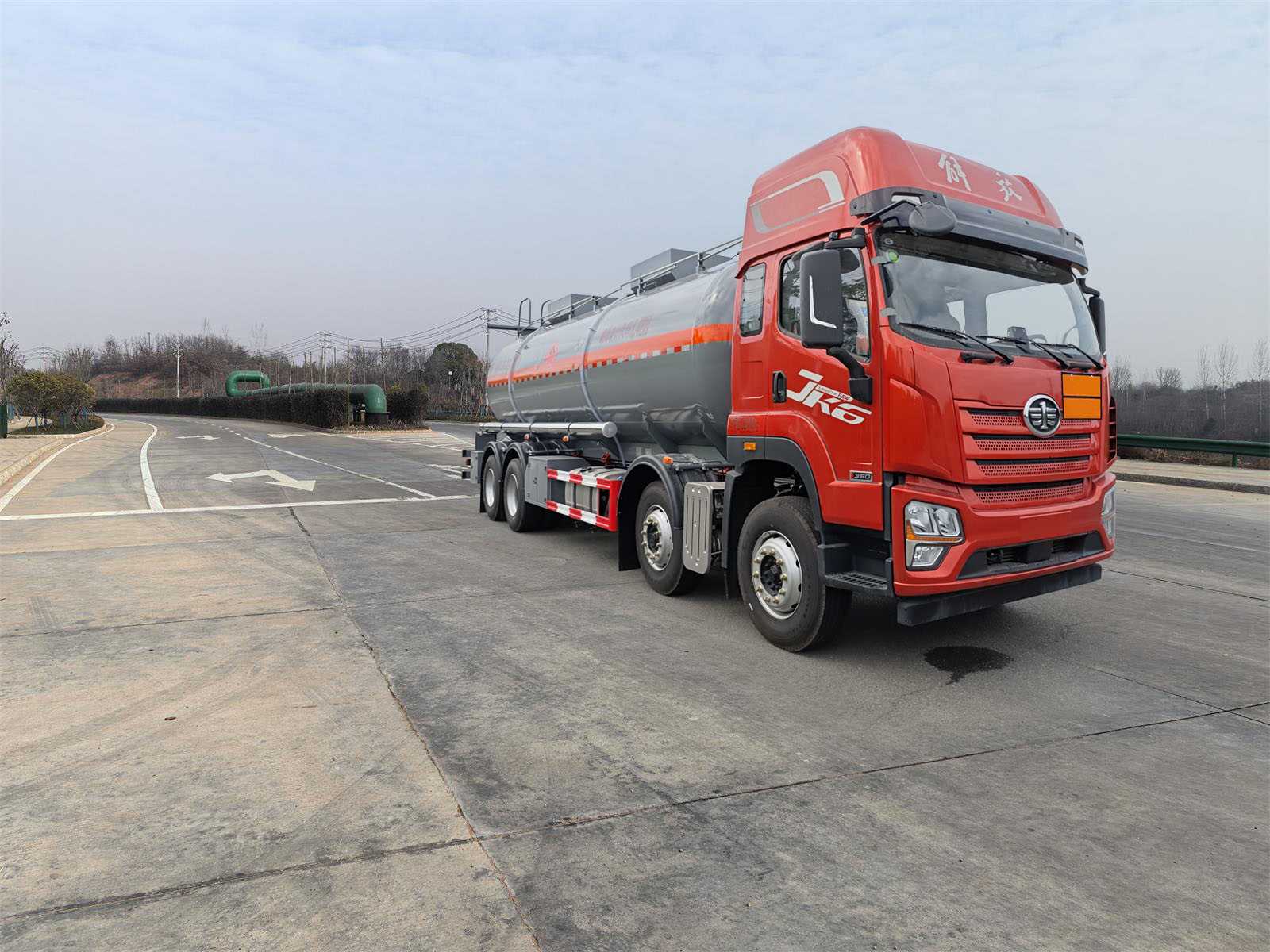 鈺豐源牌YFY5320GRYC6易燃液體罐式運(yùn)輸車