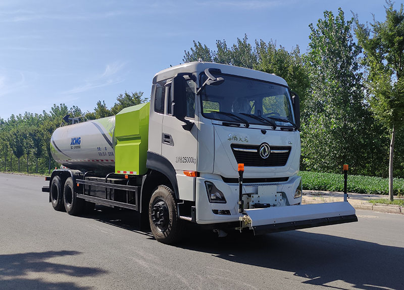 徐工牌DXA5250GQXDBEV純電動(dòng)清洗車(chē)