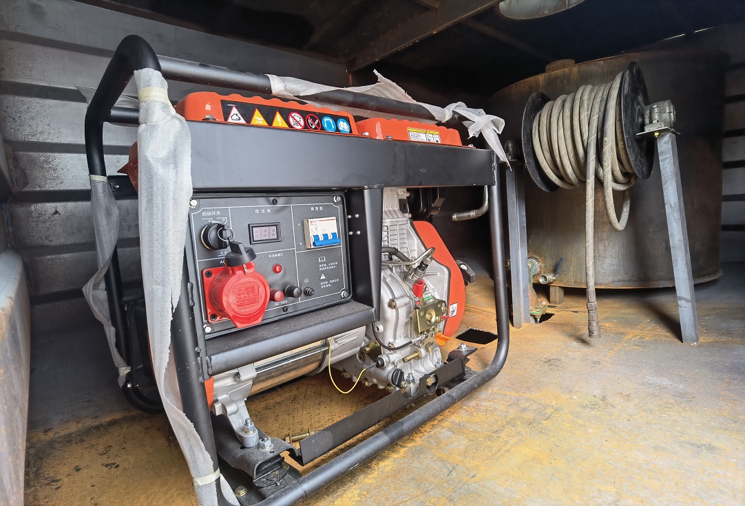 神綠通牌SLV5040TYHZZ路面養(yǎng)護(hù)車(chē)公告圖片