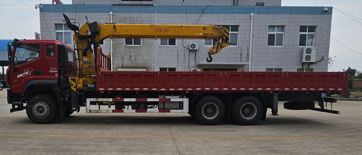 猛卡士特牌XCL5251JSQB6隨車起重運輸車公告圖片