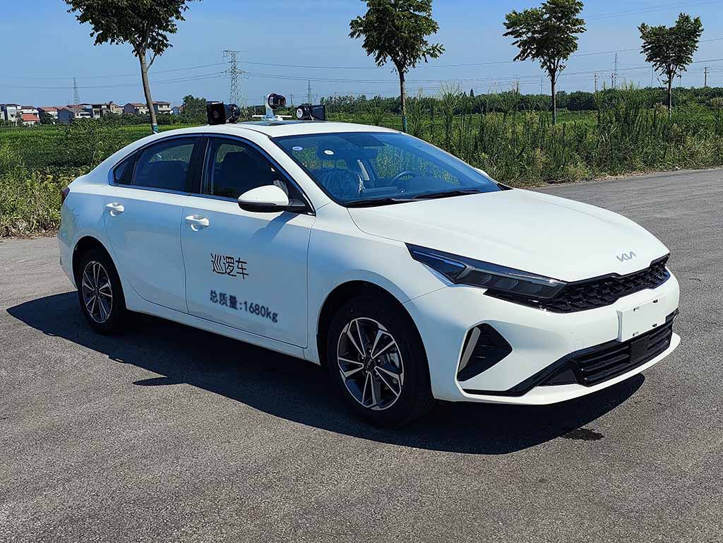 凌揚牌LYP5021TXU巡邏車