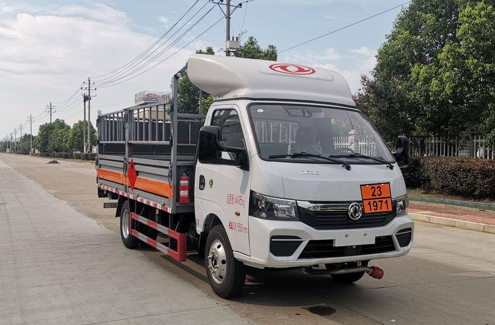 DLQ5047TQPEQ6型氣瓶運(yùn)輸車圖片