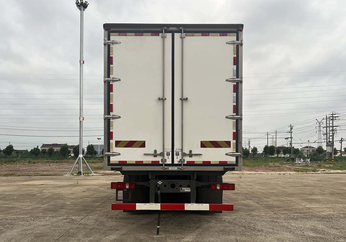 豪沃牌ZZ5327XLCV466KF1LK冷藏車公告圖片