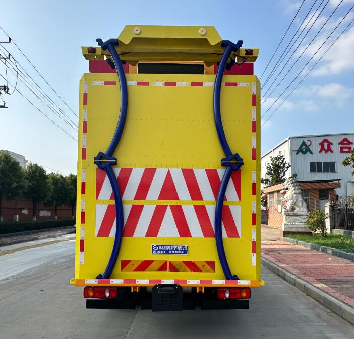 鼎宸騰興牌DCZ5120TFZDFV防撞緩沖車公告圖片