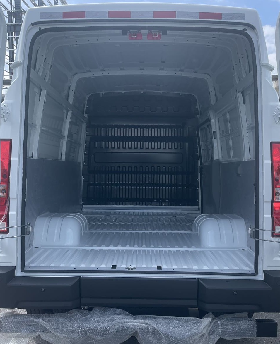 依維柯牌NJ5046XXYAFC3廂式運輸車公告圖片