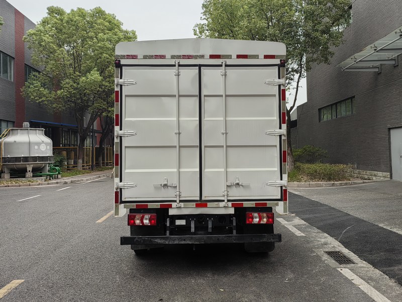 陜汽牌SX5079CCYNP6341倉柵式運輸車公告圖片