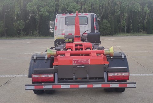 齊東方牌CLD5042ZXXFDPHEV插電式混合動(dòng)力車廂可卸式垃圾車公告圖片