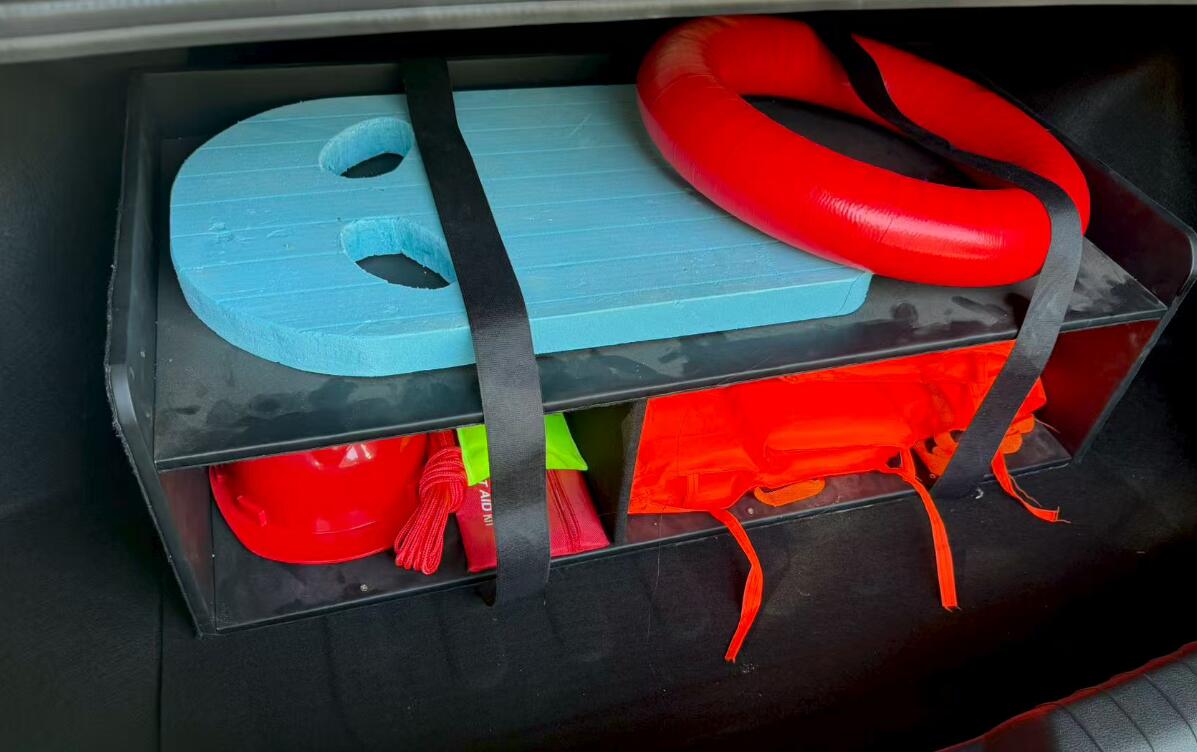 耐克薩斯牌NBK5020TXUH1HEV混合動(dòng)力巡邏車公告圖片