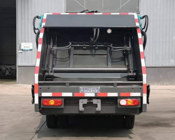 程力牌CL5043ZYSBEV純電動(dòng)壓縮式垃圾車公告圖片