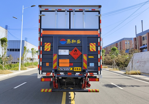 匯力威牌VVV5189XRQSX6易燃?xì)怏w廂式運(yùn)輸車(chē)公告圖片