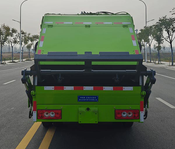 柯銘牌WYW5045ZYSB壓縮式垃圾車公告圖片