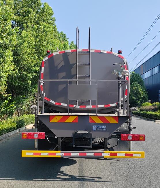 綠化噴灑車圖片