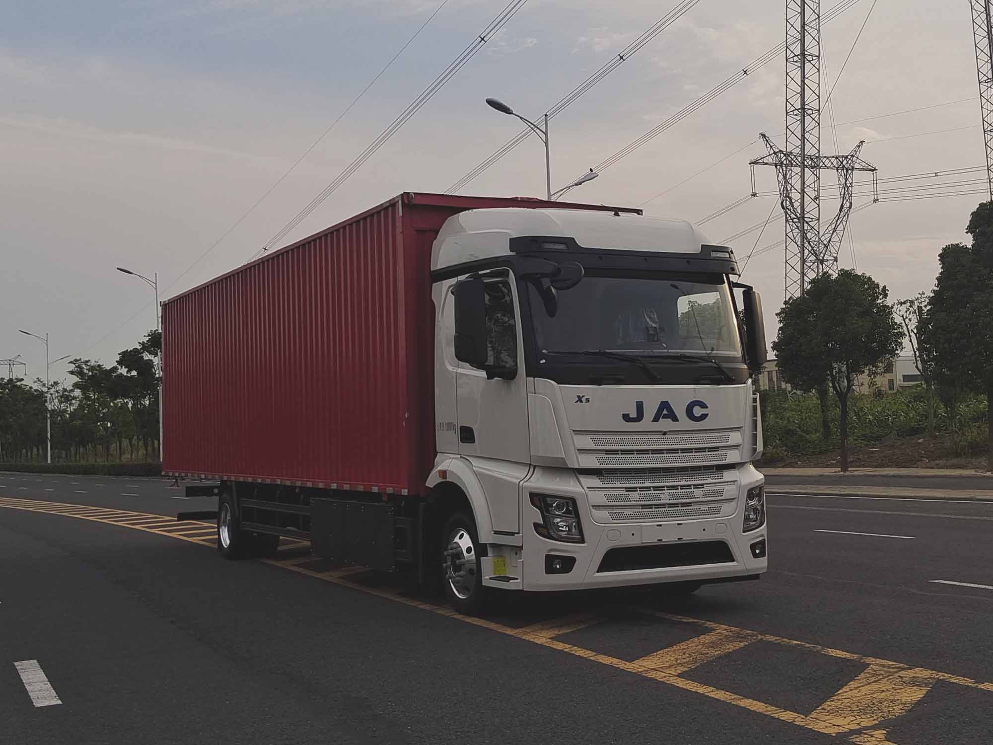 江淮牌HFC5184XYKEV01純電動翼開啟廂式車