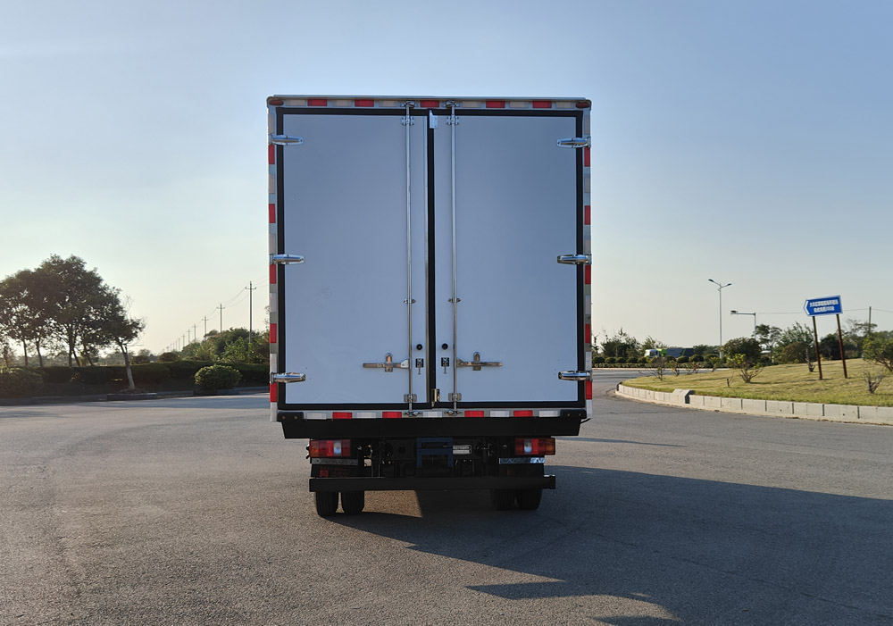 豪沃牌ZZ5087XLCH3414Z180BEVD1純電動冷藏車公告圖片