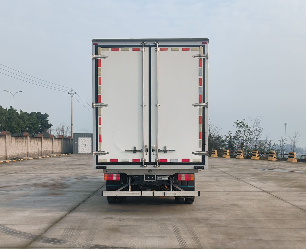 豪沃牌ZZ5047XLCK3414Z145BEVE0純電動(dòng)冷藏車公告圖片