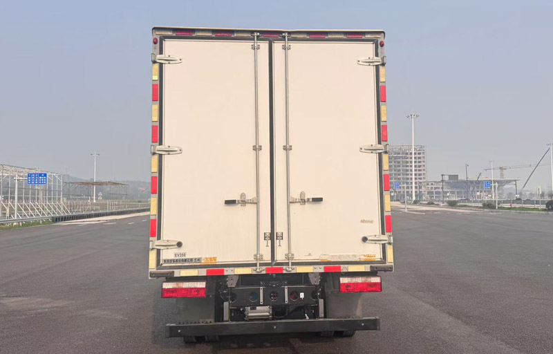 東風(fēng)牌DFA5040XXYEBEV7純電動(dòng)廂式運(yùn)輸車(chē)公告圖片