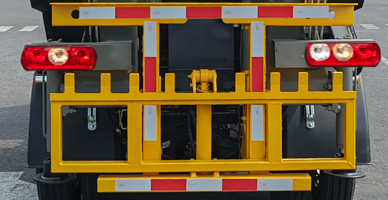 玉驍瓏牌YBH5043ZZZSH6自裝卸式垃圾車(chē)公告圖片