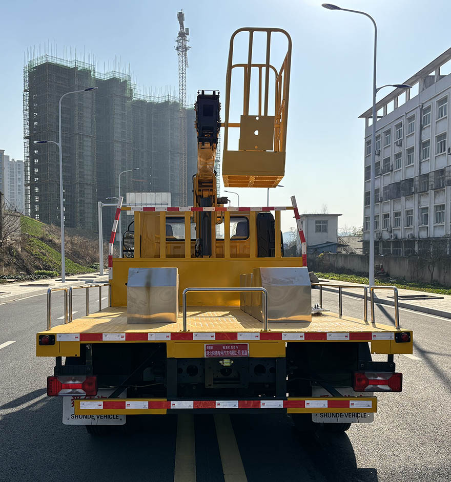 舜德牌SDS5041XJXSH6抽油機(jī)檢修車公告圖片