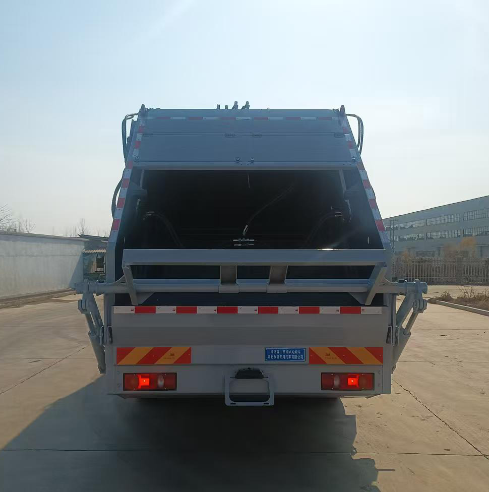 柯銘牌WYW5180ZYSD壓縮式垃圾車公告圖片
