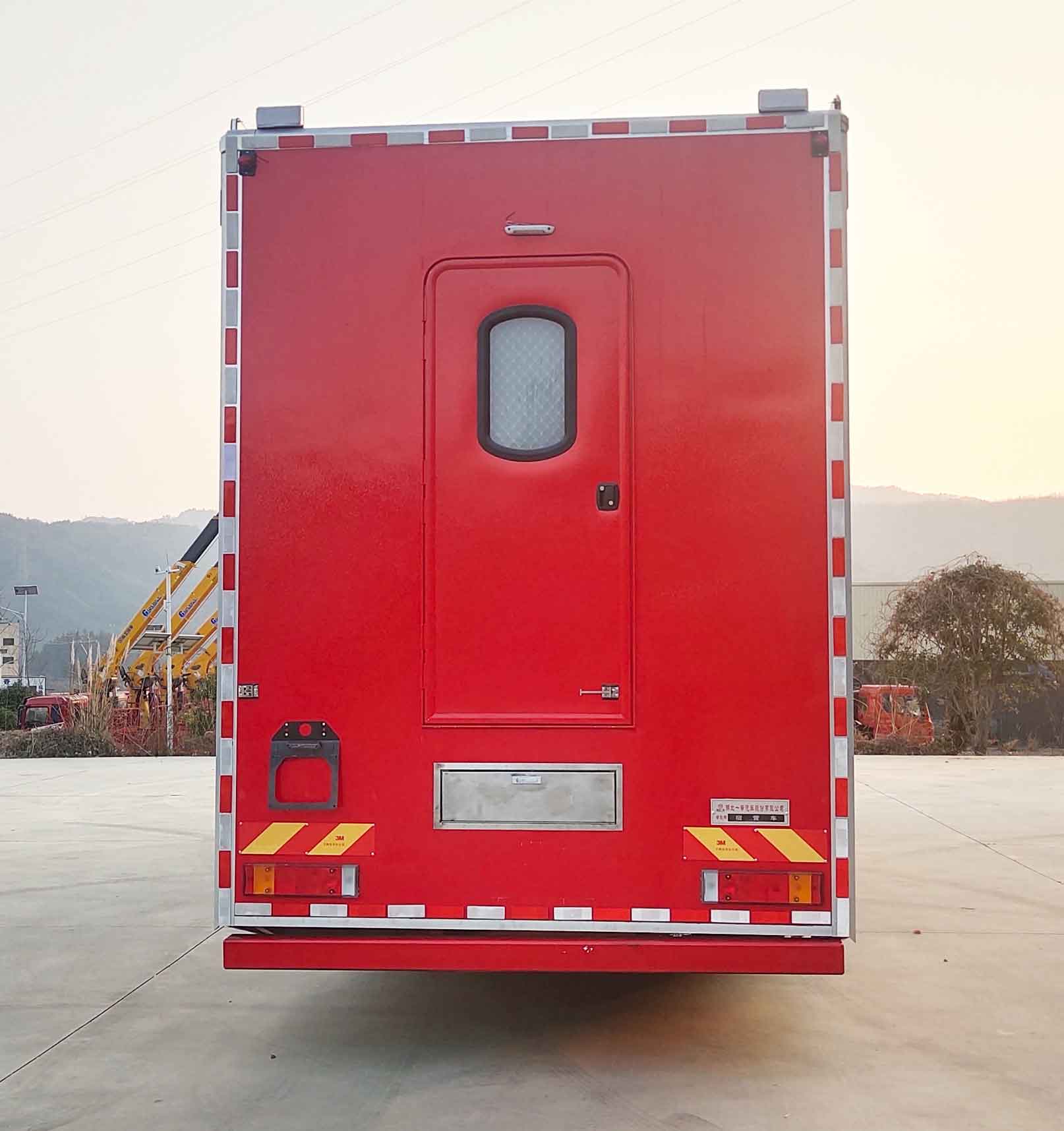 專致牌YZZ5180TSYDF6宿營(yíng)車公告圖片