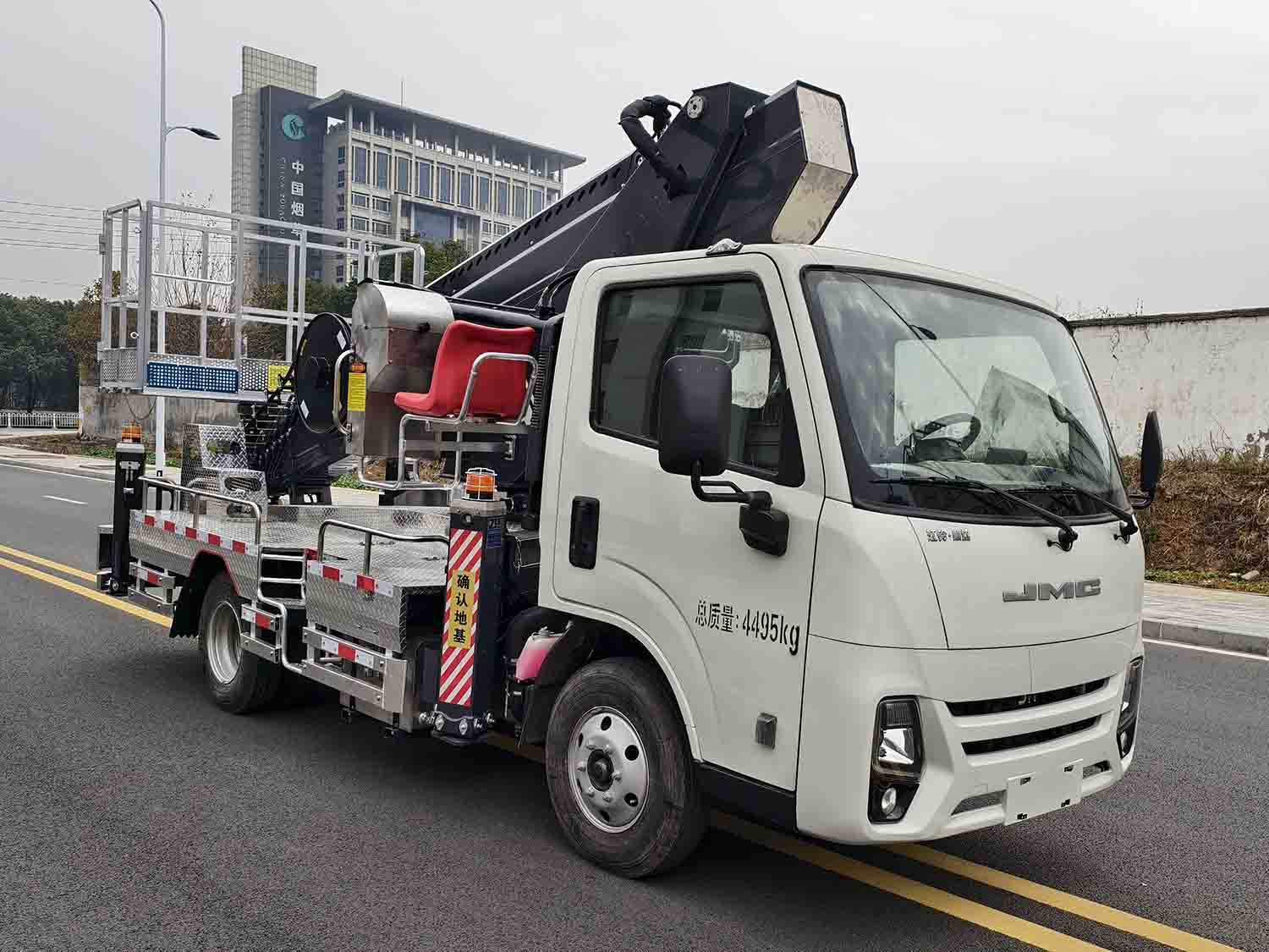 邁德盛牌YAD5042XJXJX6抽油機(jī)檢修車