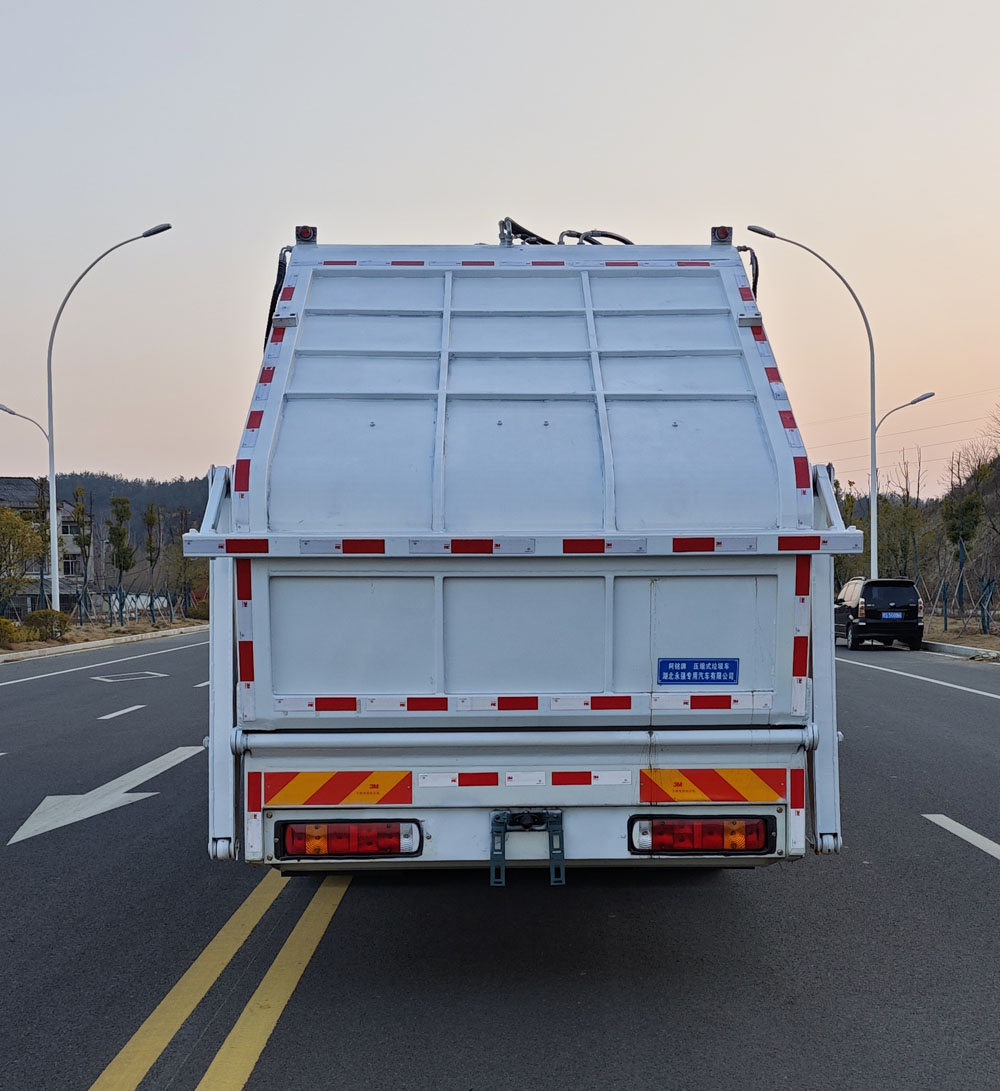 柯銘牌WYW5257ZYSZ壓縮式垃圾車公告圖片