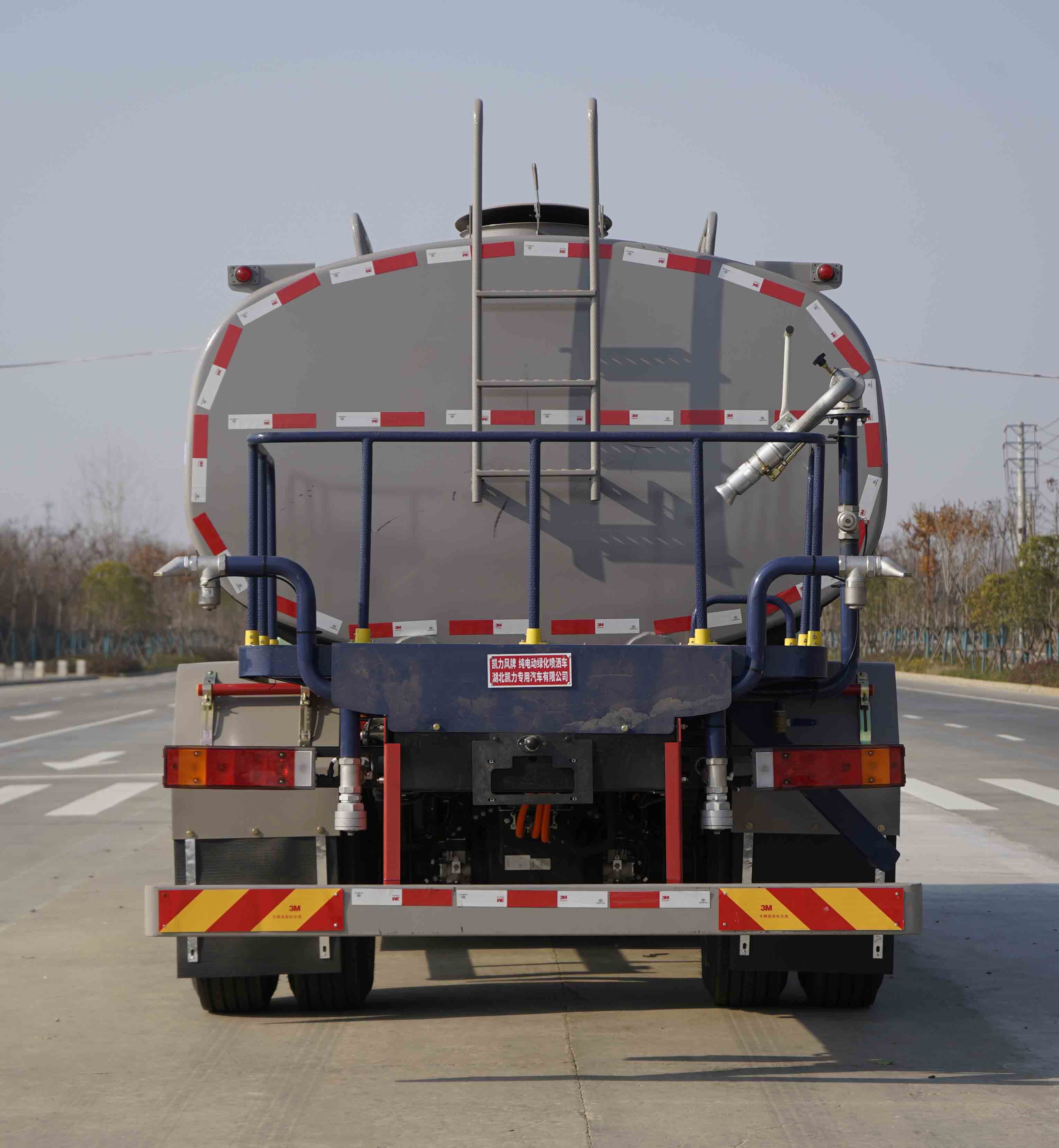 凱力風(fēng)牌KLF5185GPSBEV純電動(dòng)綠化噴灑車公告圖片