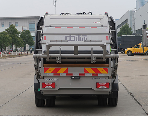 中標(biāo)牌ZBF5121ZYSSHCBEVF純電動(dòng)壓縮式垃圾車(chē)公告圖片
