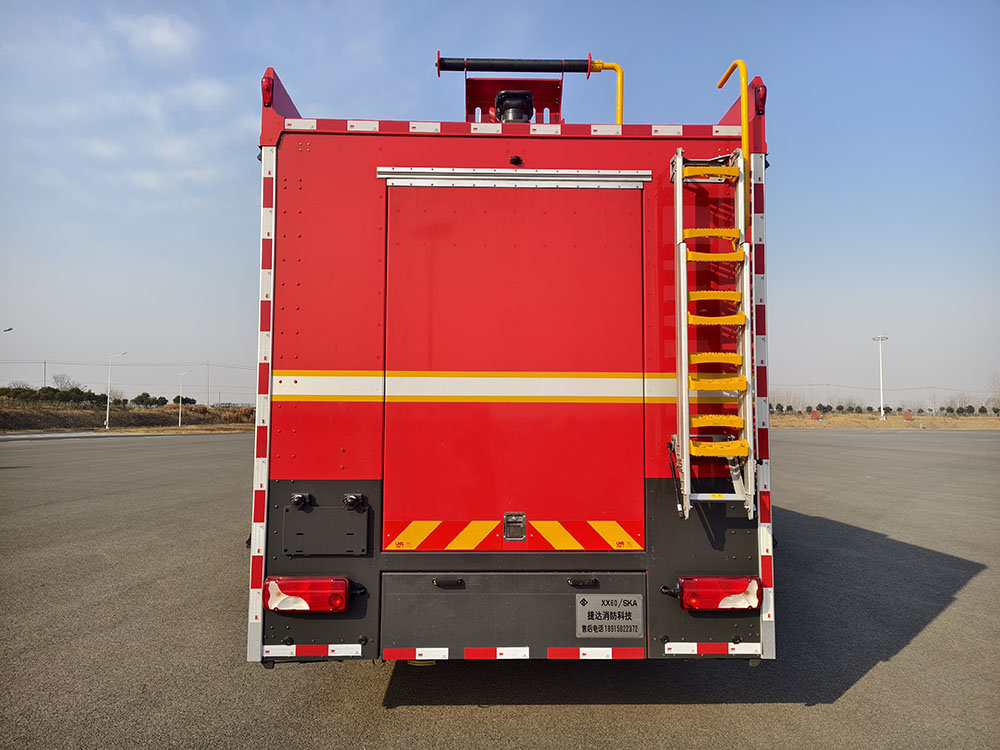 捷達(dá)消防牌SJD5251TXFXX60/SKA洗消消防車公告圖片