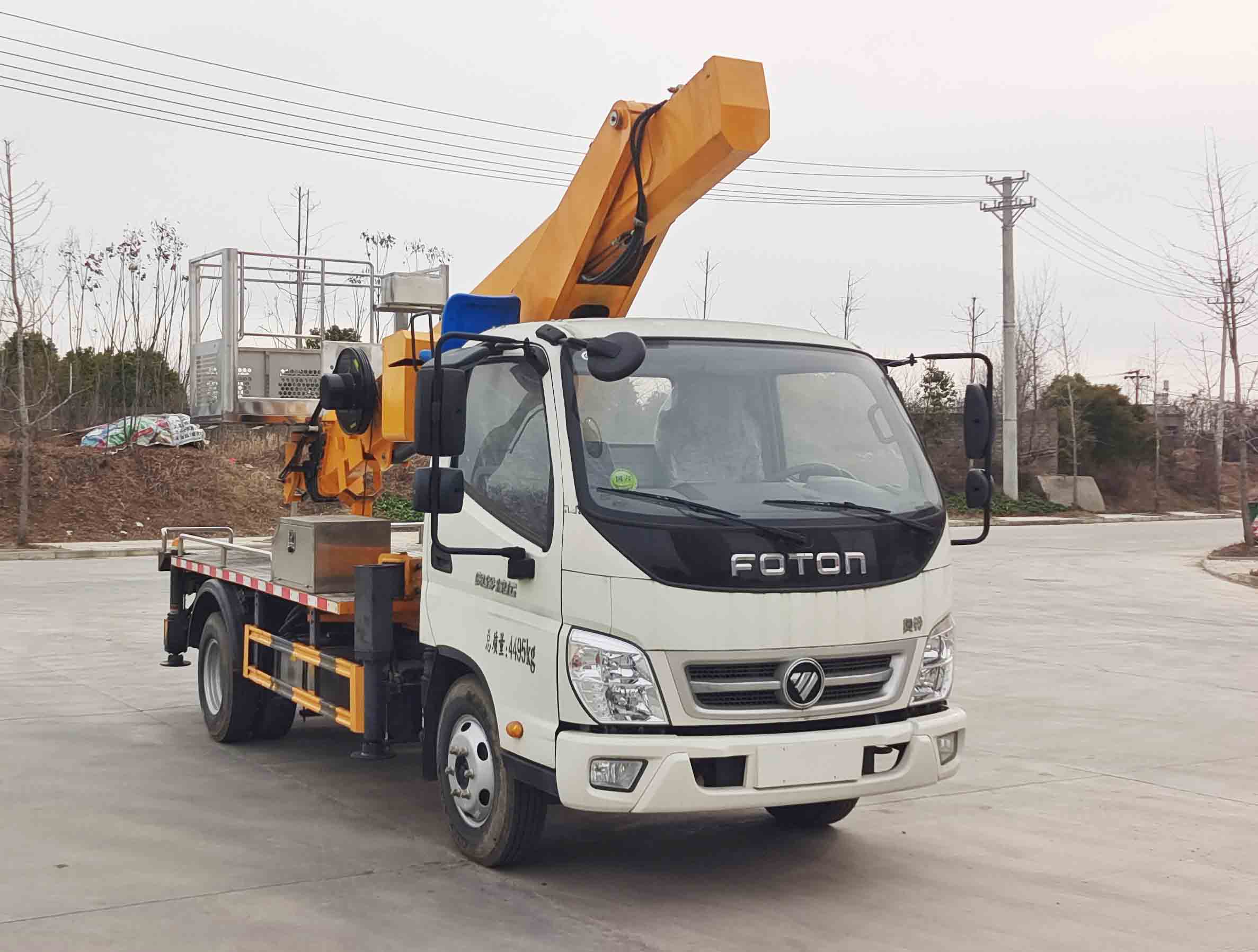 瑞力星牌RLQ5048JGKBJ6高空作業(yè)車