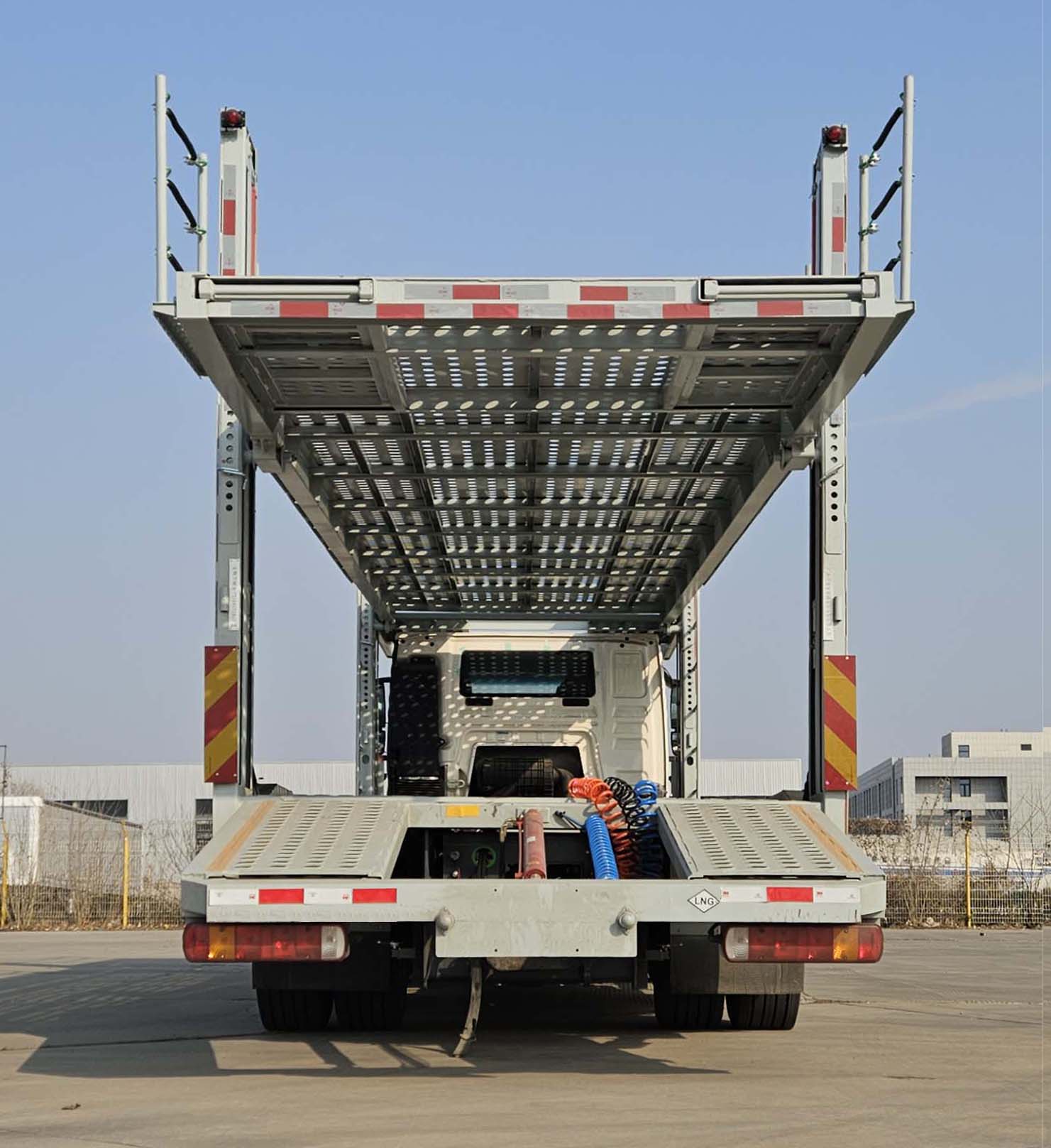 駿彤牌JTM5256TCL車輛運輸車公告圖片