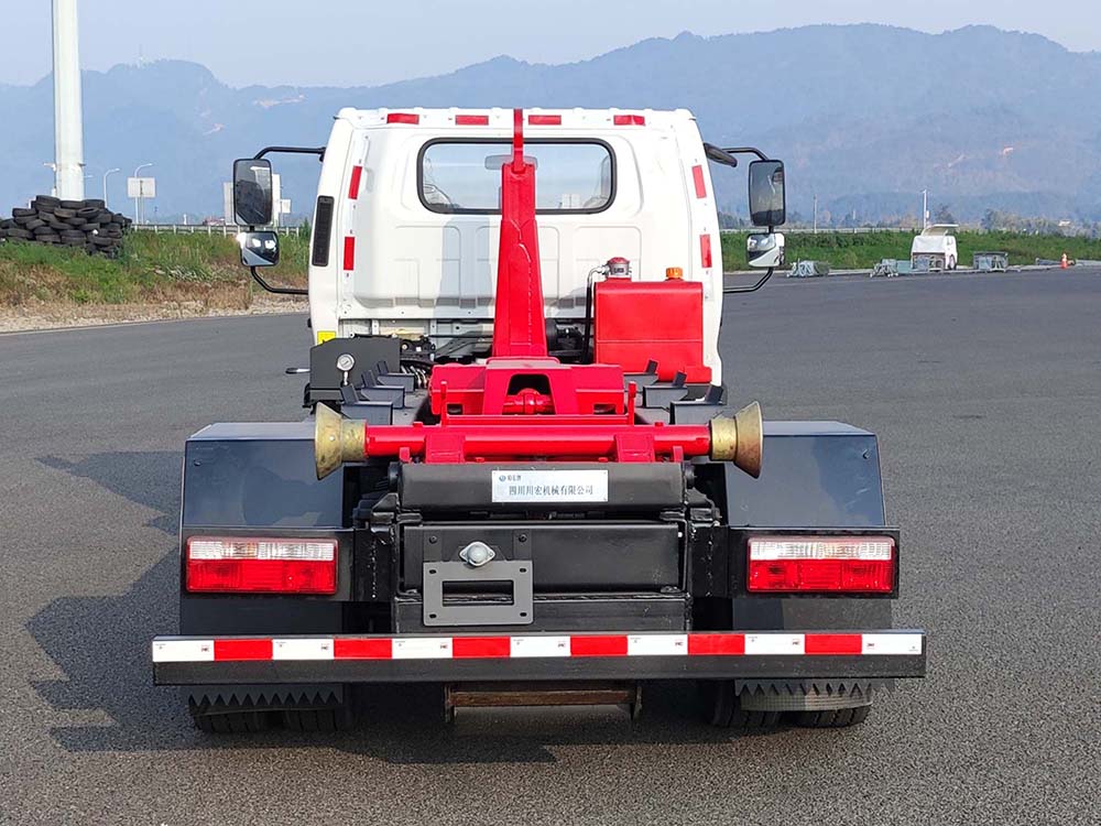 勤宏牌SQH5122ZXXBEVPZ純電動(dòng)車廂可卸式垃圾車公告圖片