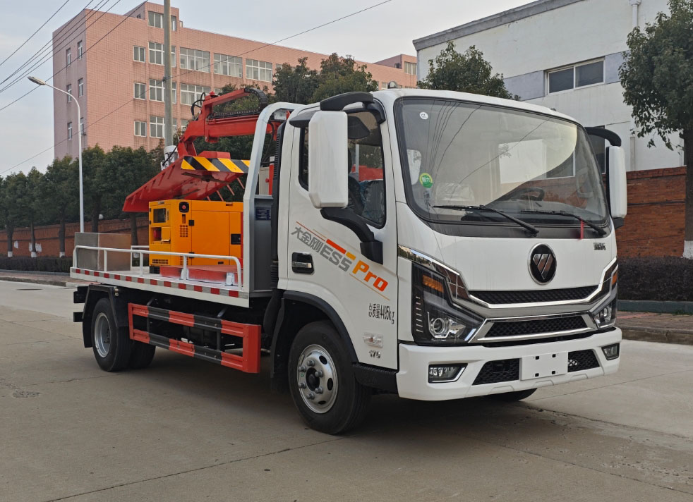 XSH5045TYHBJ6型綠化綜合養(yǎng)護車圖片