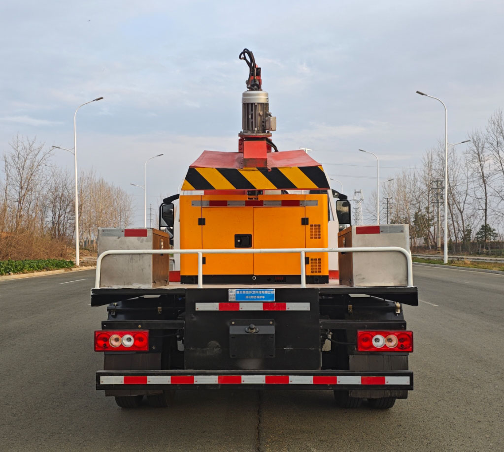 元年牌XSH5045TYHBJ6綠化綜合養(yǎng)護車公告圖片