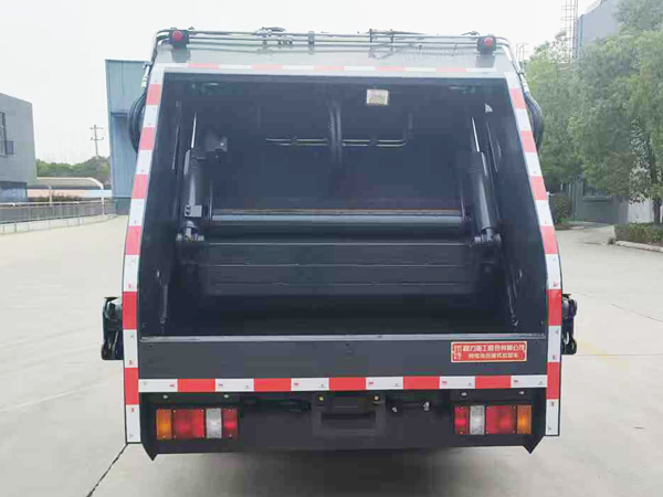 程力重工牌CLH5040ZYSBEV純電動壓縮式垃圾車公告圖片