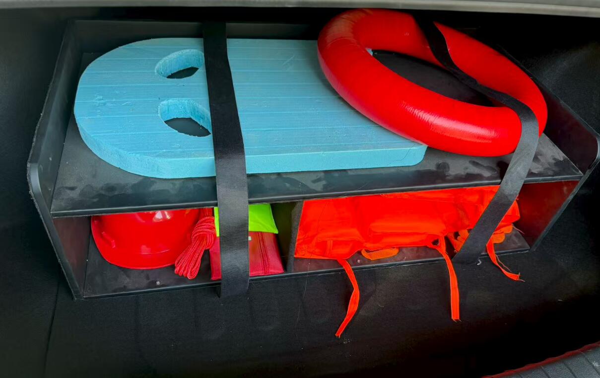 耐克薩斯牌NBK5026TXUHEV混合動(dòng)力巡邏車公告圖片