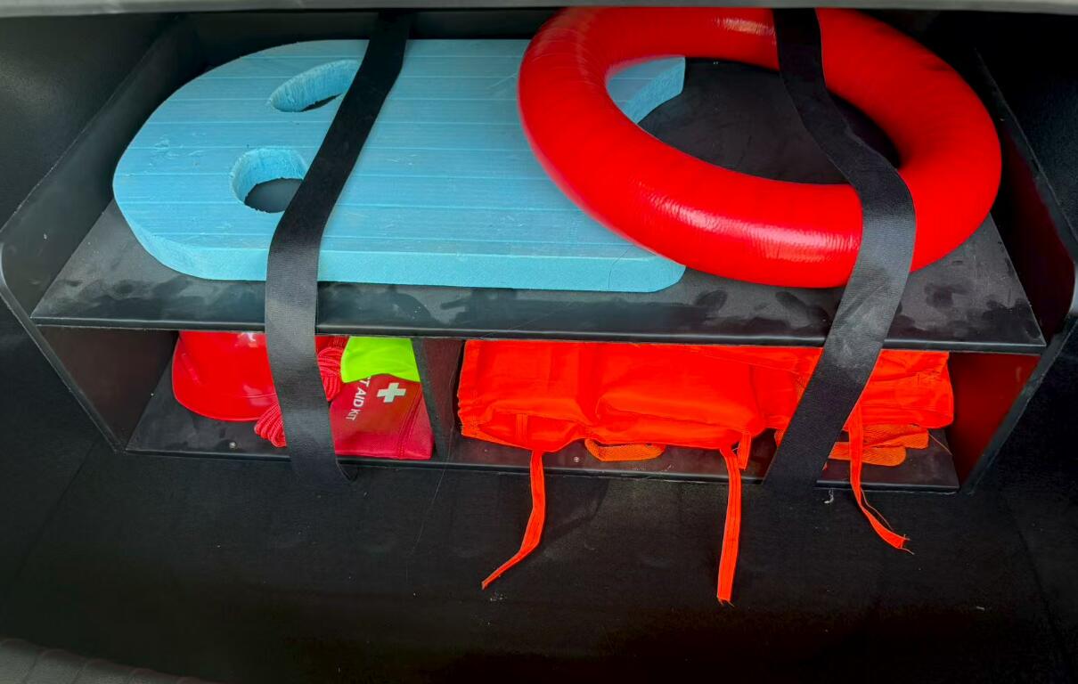 耐克薩斯牌NBK5026TXUHEV1混合動(dòng)力巡邏車公告圖片