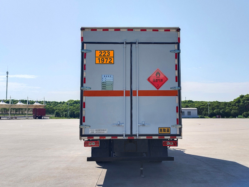 日途牌HTY5129XRQBJ6易燃?xì)怏w廂式運(yùn)輸車(chē)公告圖片