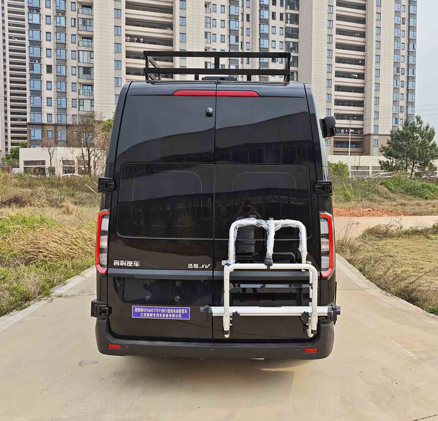 趣蜂牌QFA5031TSY1BEV純電動(dòng)宿營車公告圖片